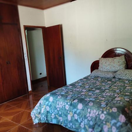 Casa Aconchegante Na Serra Campos do Jordão מראה חיצוני תמונה