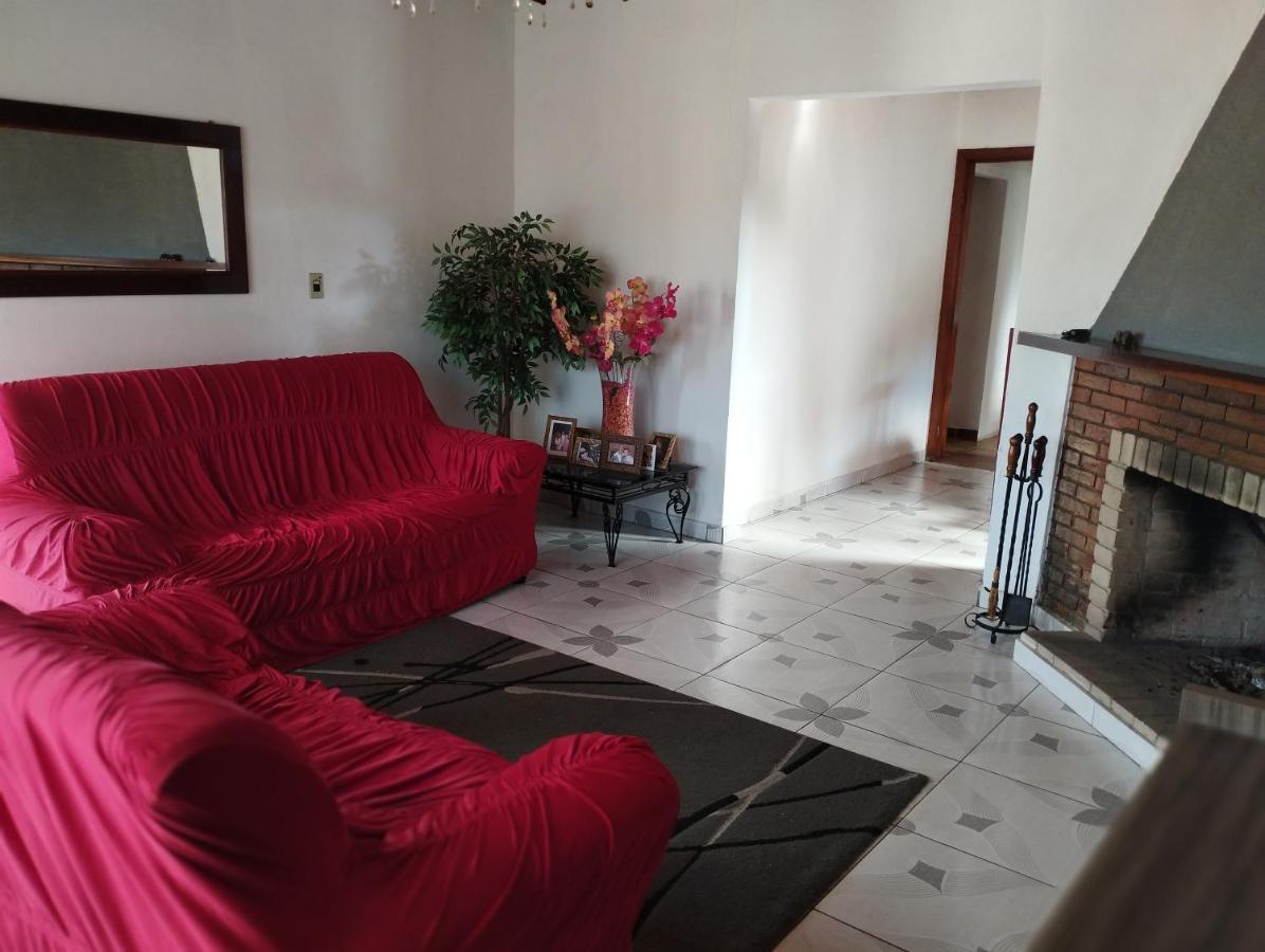 Casa Aconchegante Na Serra Campos do Jordão מראה חיצוני תמונה