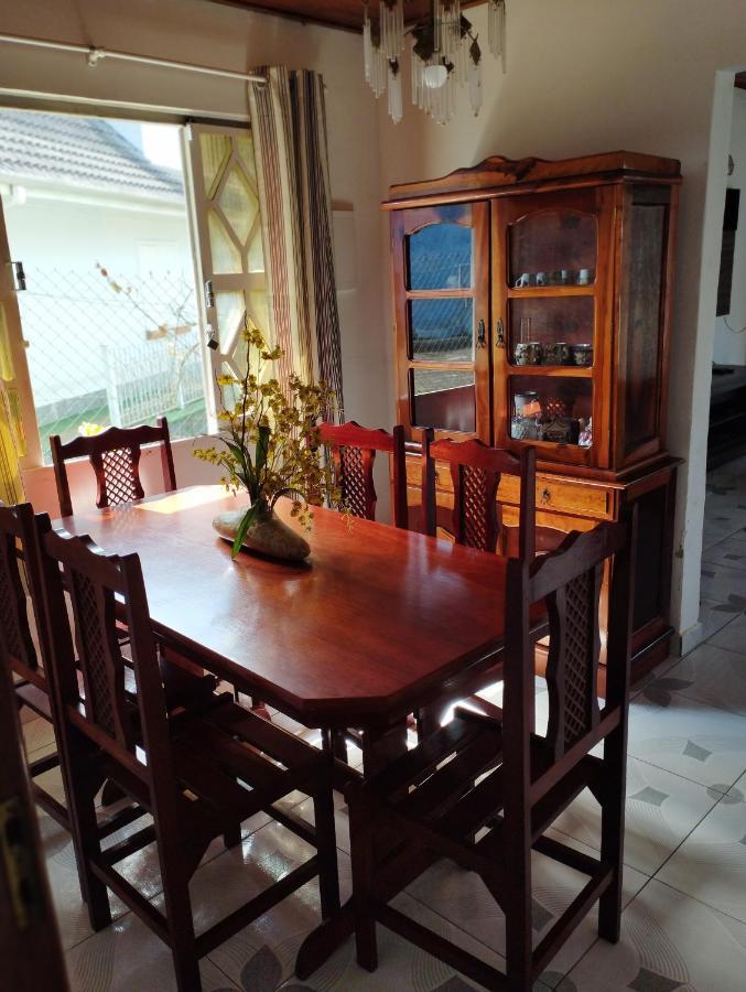 Casa Aconchegante Na Serra Campos do Jordão מראה חיצוני תמונה